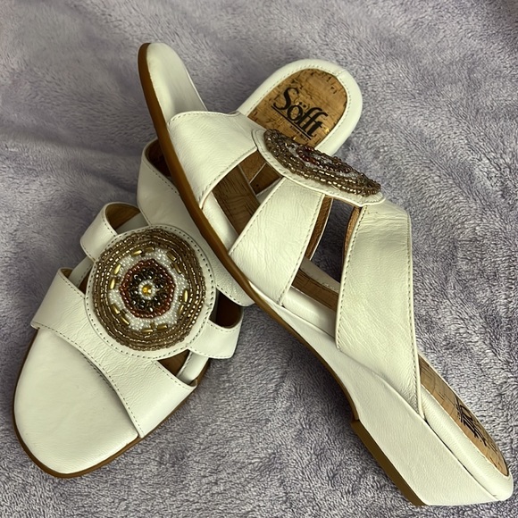 Womens Sofft White Slip On Leather Sandals Beaded Design 1268204 Sz 9M Worn Once - Picture 2 of 9
